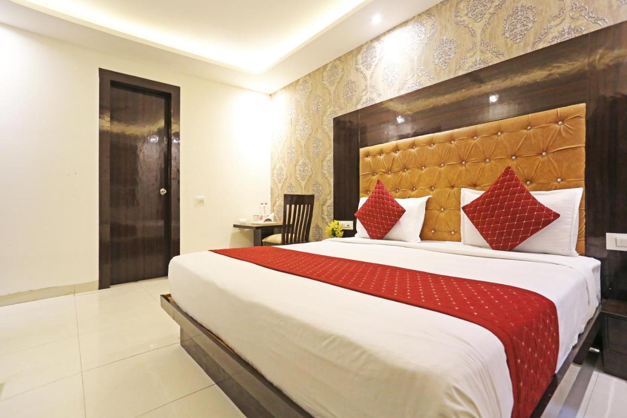 Hotel Iconic Near Delhi Igi International Airport Nova Deli Exterior foto