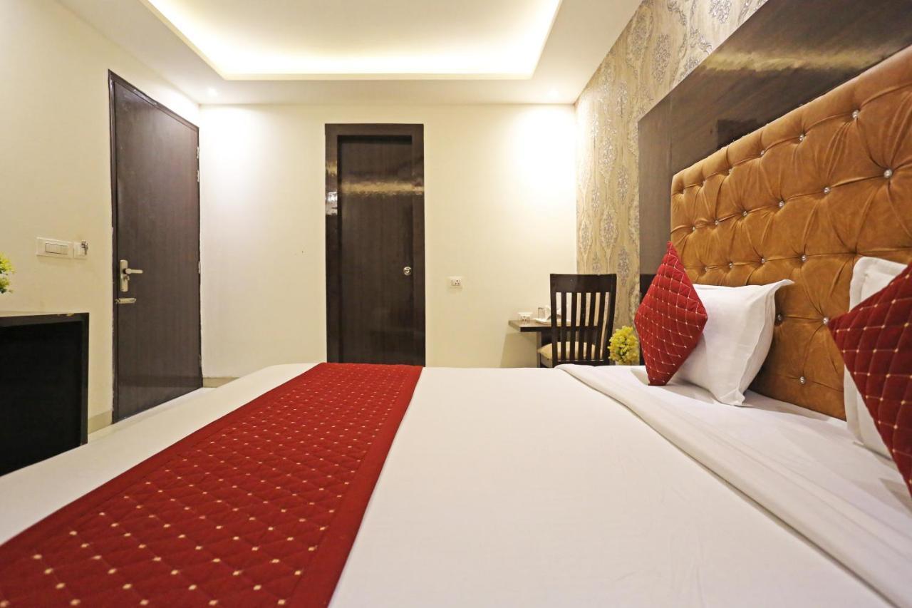 Hotel Iconic Near Delhi Igi International Airport Nova Deli Exterior foto