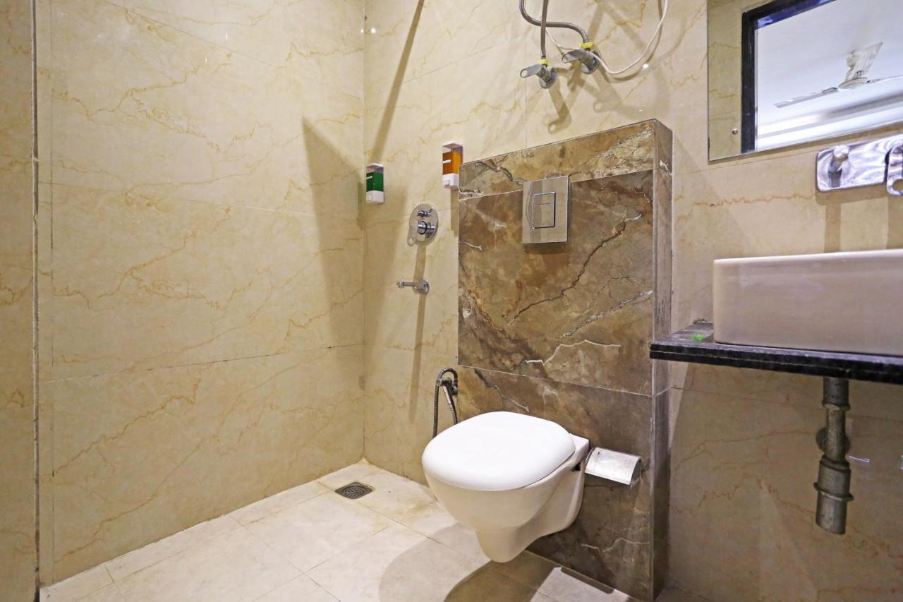 Hotel Iconic Near Delhi Igi International Airport Nova Deli Exterior foto
