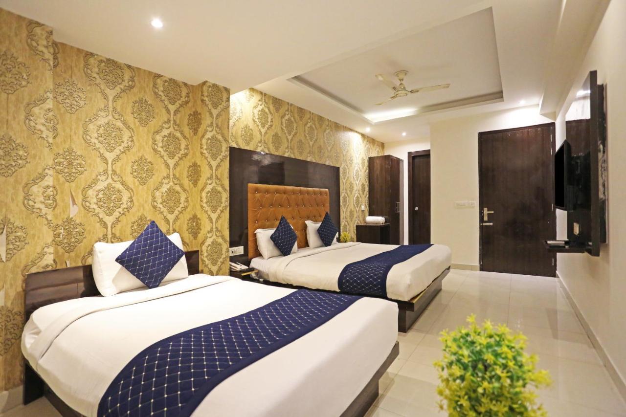 Hotel Iconic Near Delhi Igi International Airport Nova Deli Exterior foto